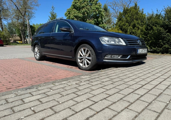 Volkswagen Passat cena 35000 przebieg: 307685, rok produkcji 2012 z Głuchołazy małe 137